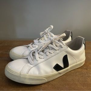 Veja white leather sneakers sz 7